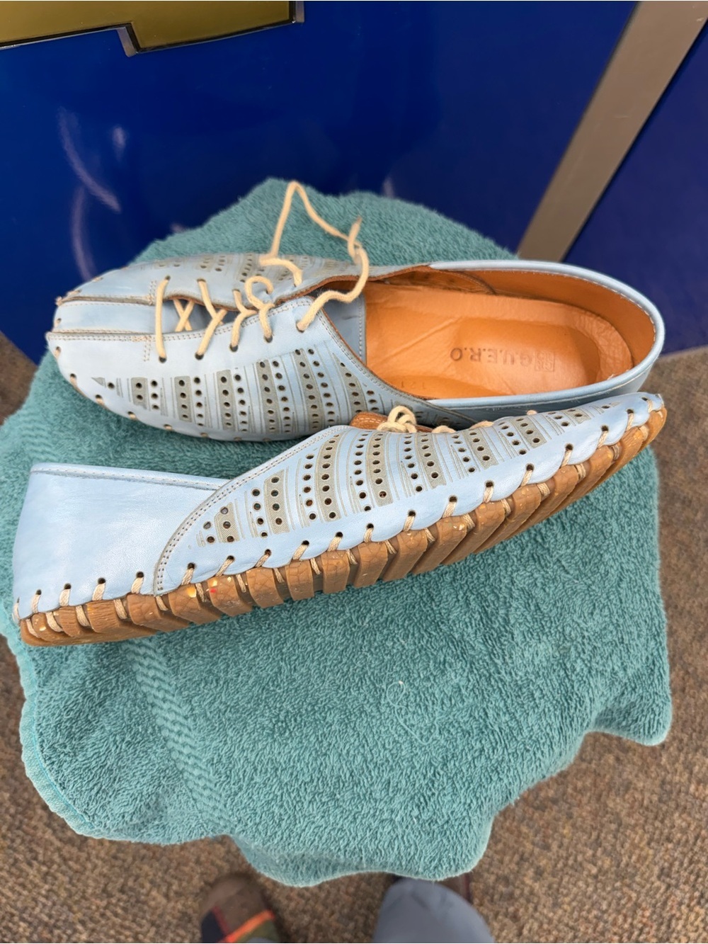G.U.E.R.O. Women’s Handmade Spanish Blue Perforated Leather Tie Shoes Sz 41 - Picture 6 of 7